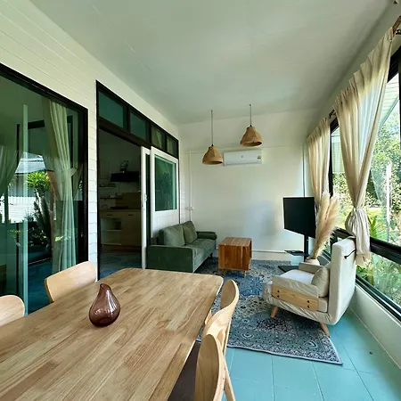 2Bd Beachfront House In Chaloclum Mae Haad Exterior photo