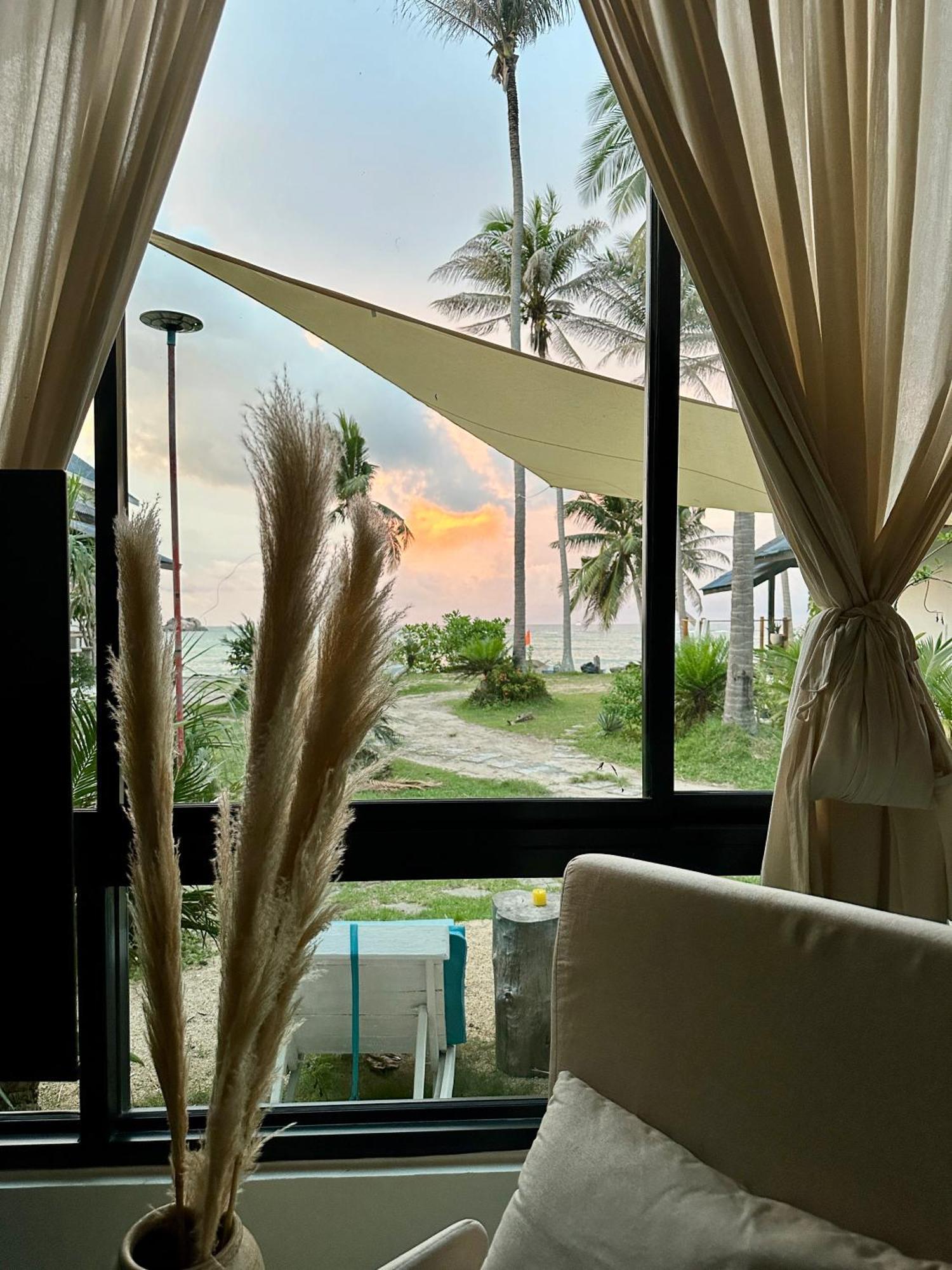 2bd Beachfront House In Chaloclum Rumah liburan *