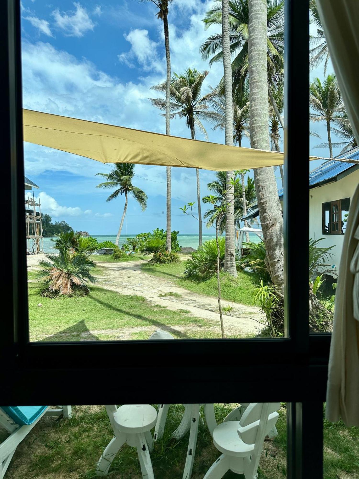 2bd Beachfront House In Chaloclum * Mae Haad