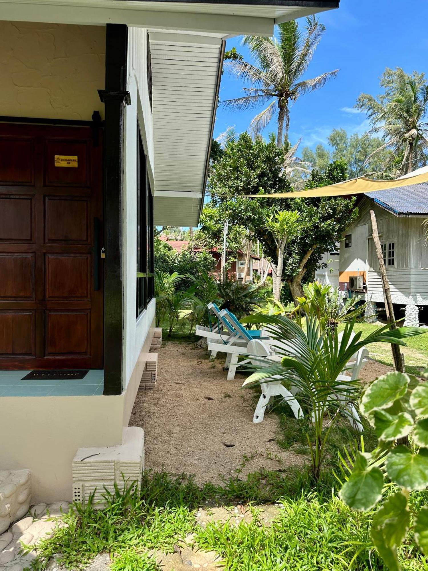 2bd Beachfront House In Chaloclum Rumah liburan *