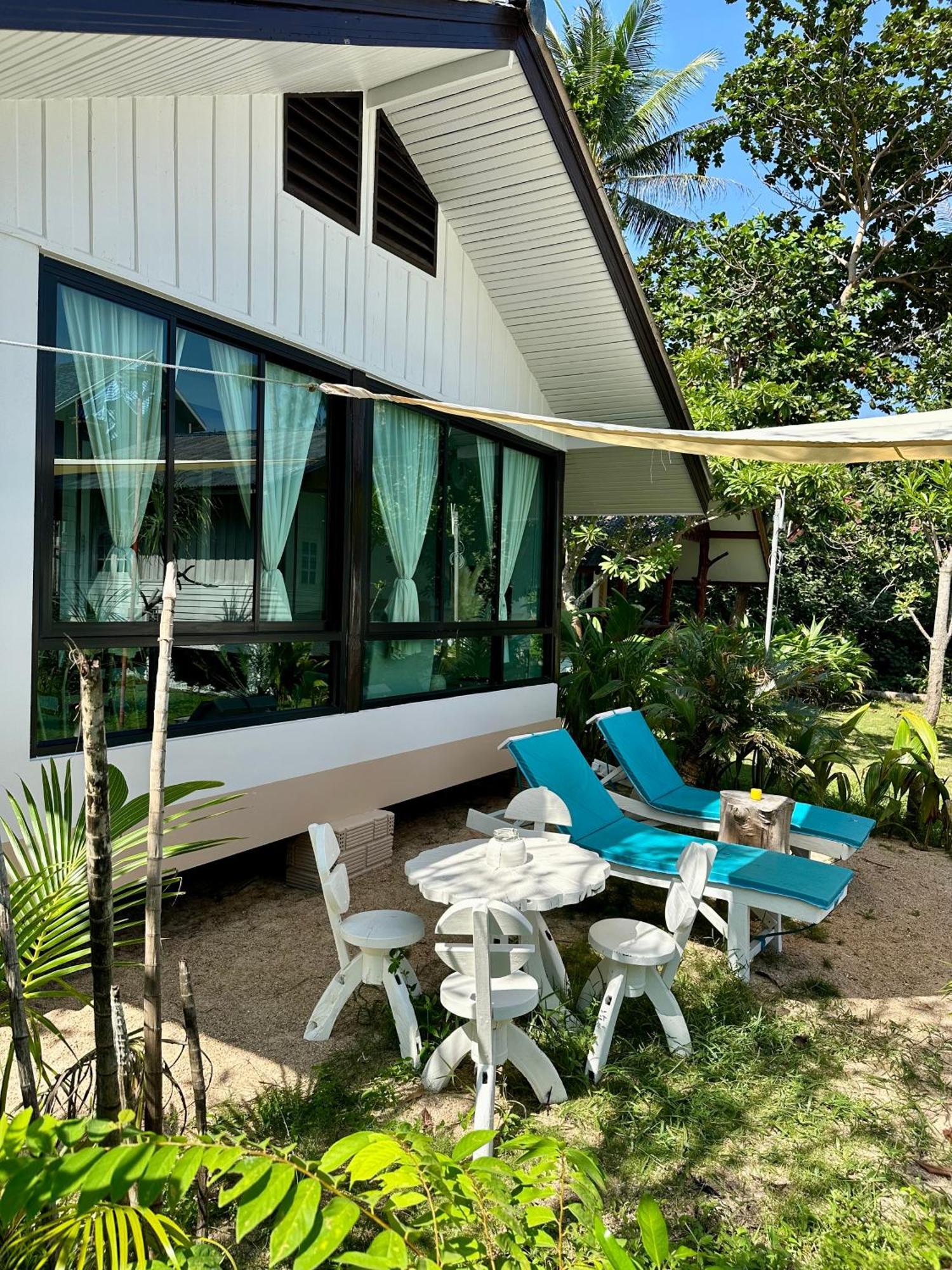 2bd Beachfront House In Chaloclum