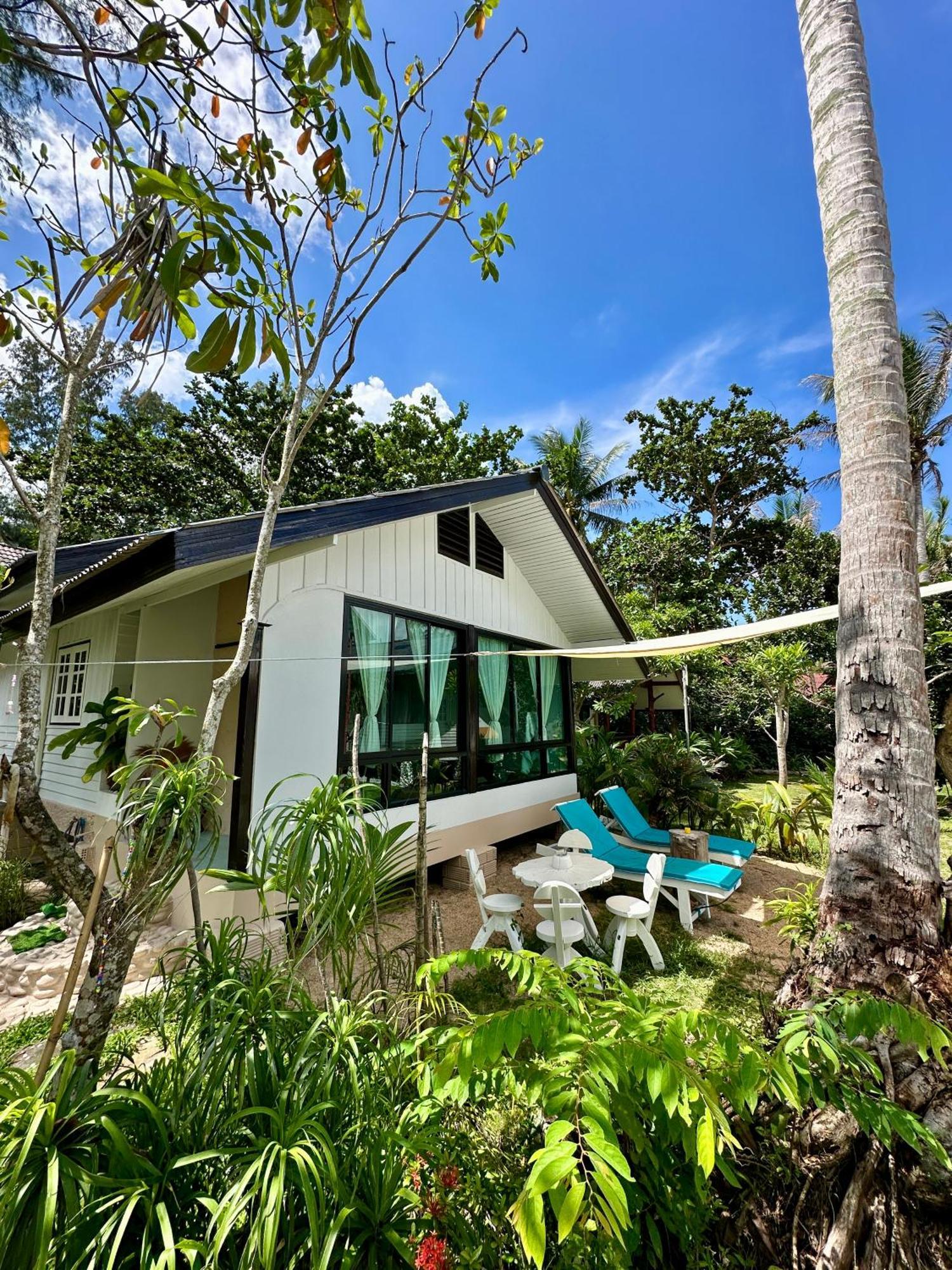 2bd Beachfront House In Chaloclum Сasa de vacaciones